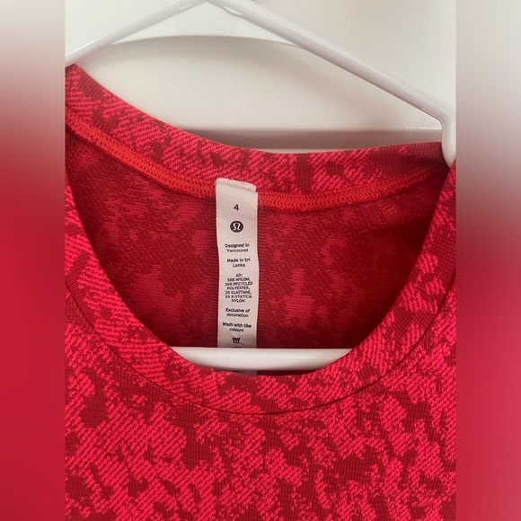 Lululemon Swiftly Tech Short Sleeve- Covered Camo Red Rock/Flare - Picture 4 of 4